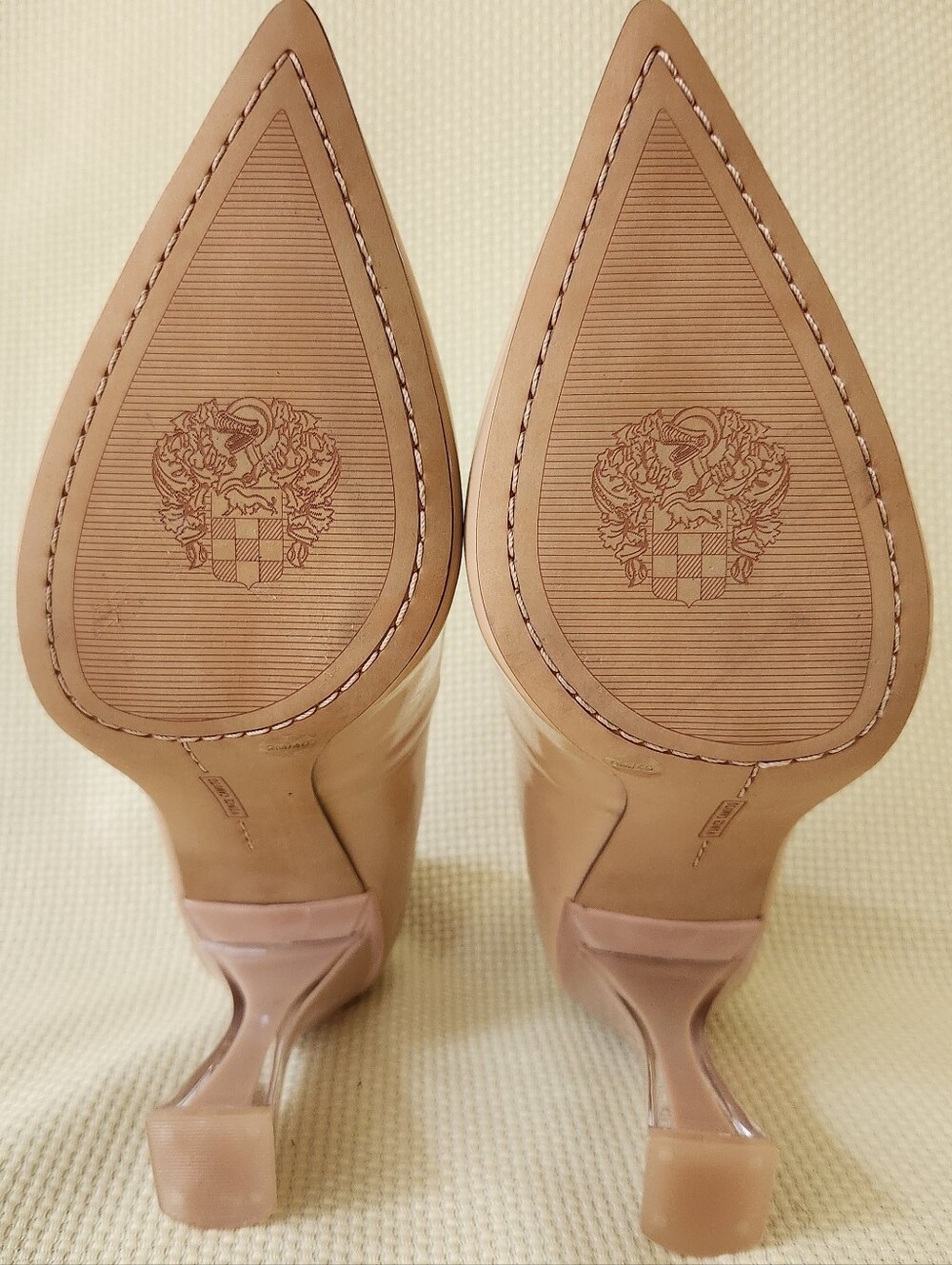 Vince Camuto Slaytia Nude Patent Pumps Clear Flare Heel NWOB Sz9 Fits 8 8.5 READ - Picture 8 of 16